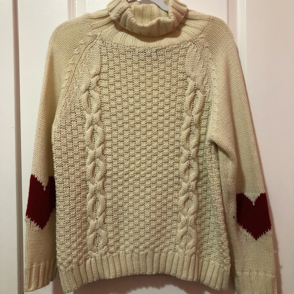 Heart Print Turtleneck NWOT